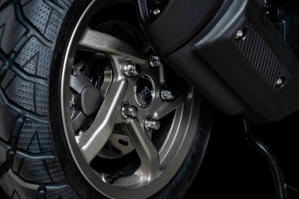 SINGLE SWINGARM